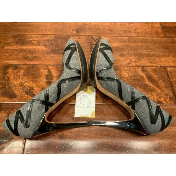 L.A.M.B. Gray Gaili Pointed Toe Platform Heels W/ Black Trim, Size 9 (US) - Picture 7 of 9